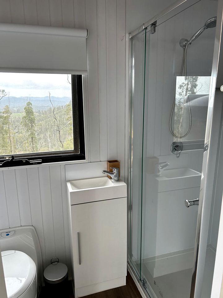 Elevated Tiny House with Spectacular Views in New South Wales, Australia