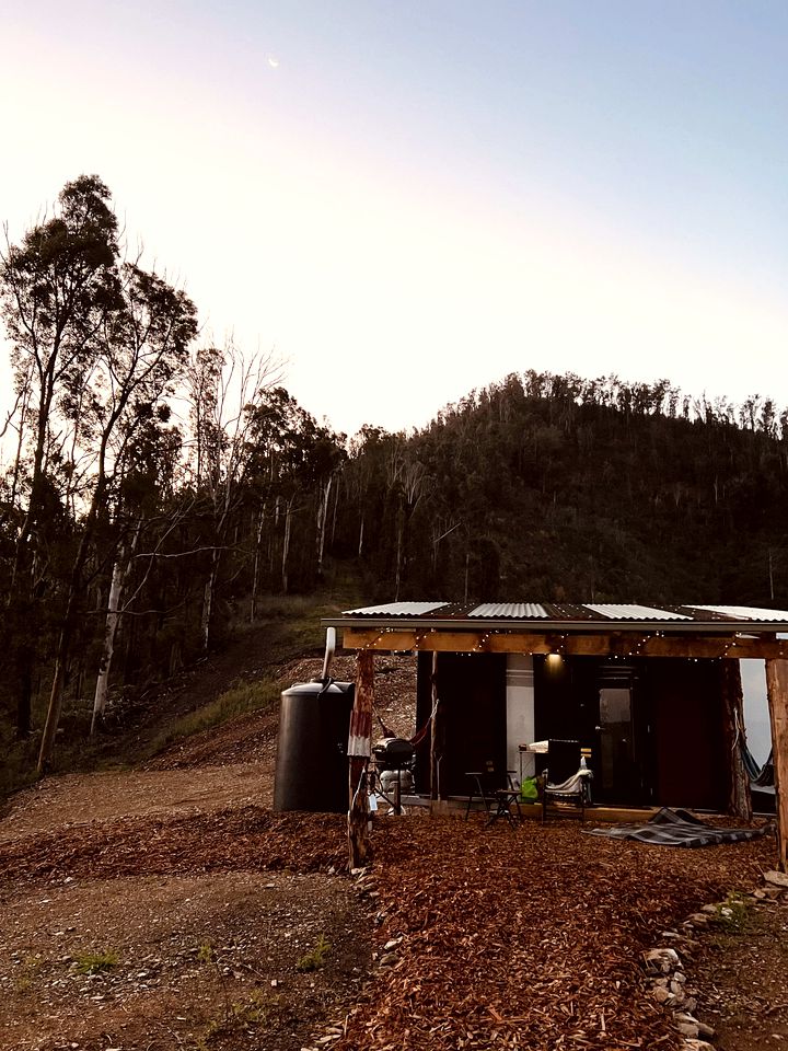 Elevated Tiny House with Spectacular Views in New South Wales, Australia