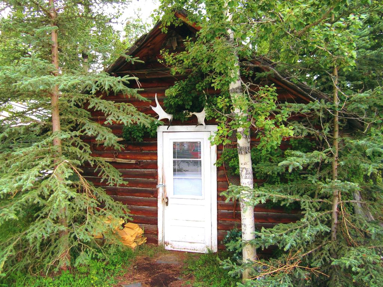 Rustic Camping Cabin Overlooking the Tagish River near Whitehorse, Yukon