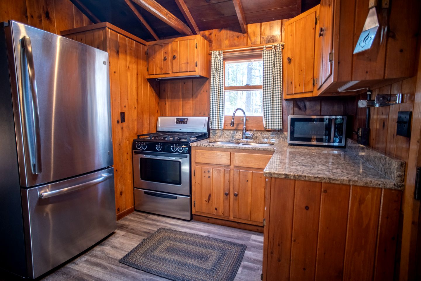 Authentic Rustic Cabin with Large Deck & Fireplace Near Birch Lake, Babbitt, MN