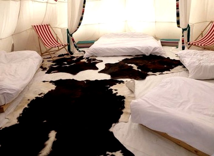 Tipis (Ranville-Breuillaud, Nouvelle-Aquitaine, France)