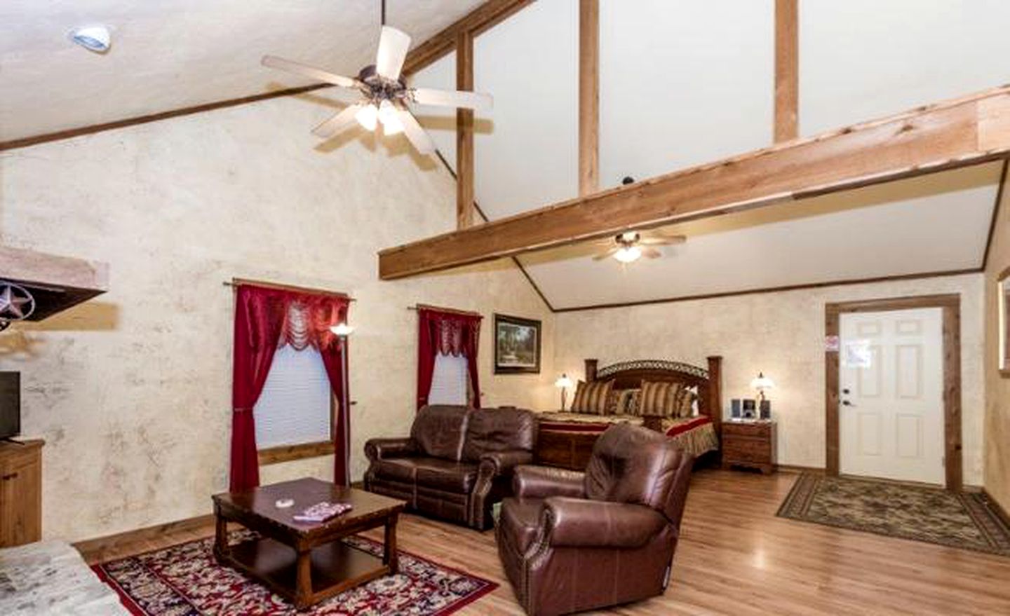 Secluded Cottage Rental for Two in the Heart of Hill Country near Fredericksburg, Texas