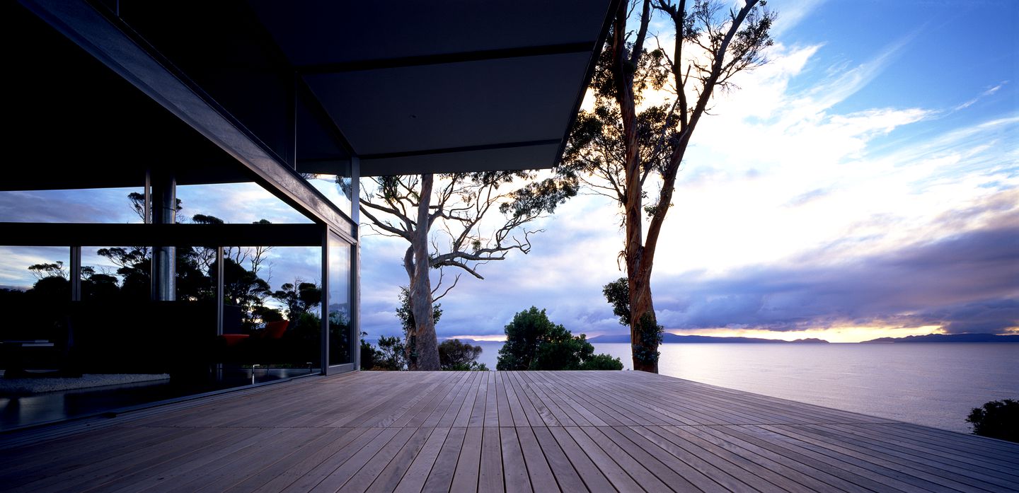 Unique Oceanfront Getaway on Great Oyster Bay in Rocky Hills, Tasmania