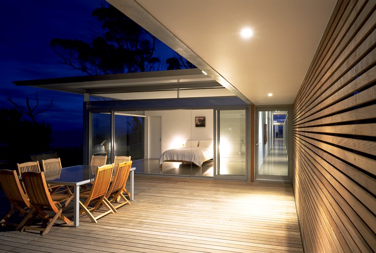 Beach Houses (Rocky Hills, Tasmania, Australia)