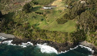 Award-Winning, Unique Clifftop Rental near Devonport, Tasmania photo 3