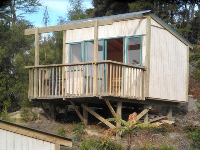 Cabin Rental In The Abel Tasman National Park New Zealand