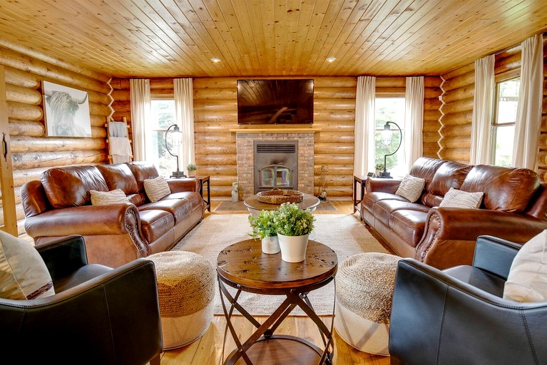 Cottages (Canada, Kingsville, Ontario)