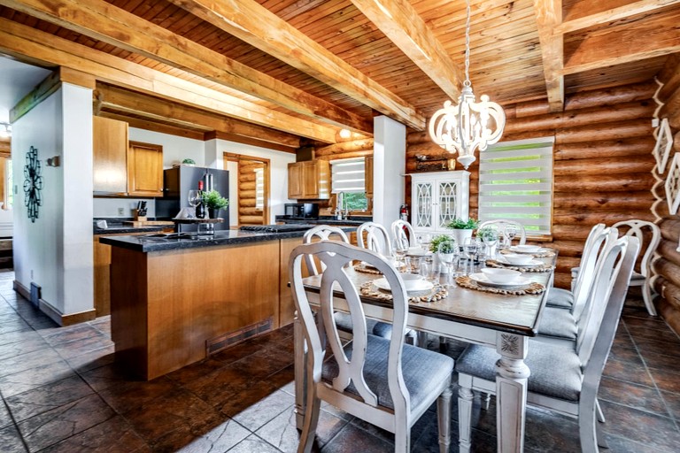 Cottages (Canada, Kingsville, Ontario)