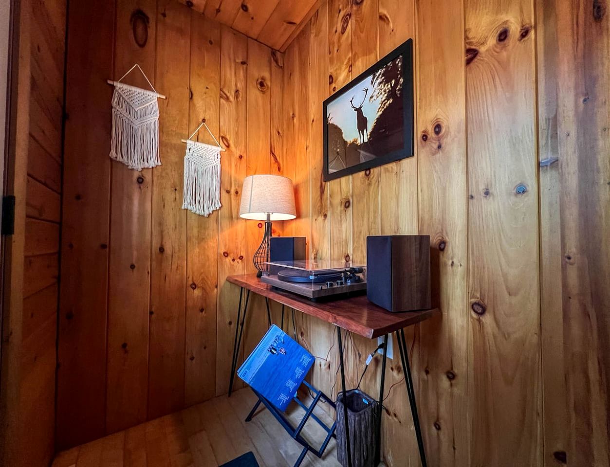 Awesome Log Cabin with Games Room and Hot Tub in Denmark, Maine