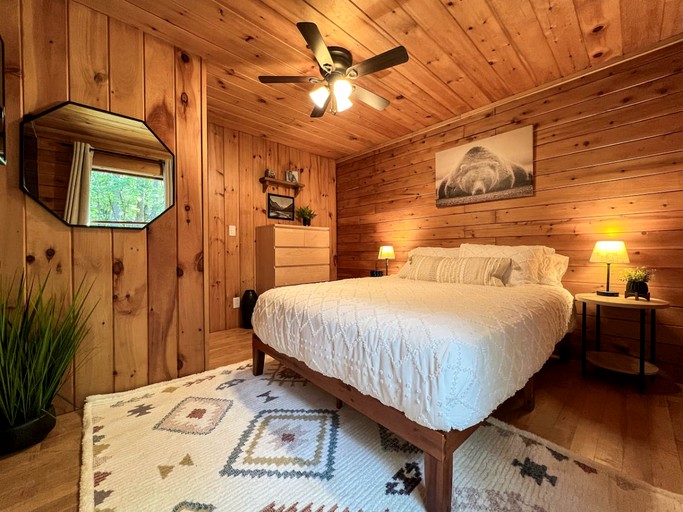 Log Cabins (United States of America, Denmark, Maine)