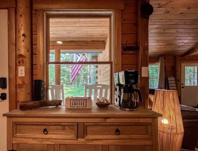 Log Cabins (United States of America, Denmark, Maine)