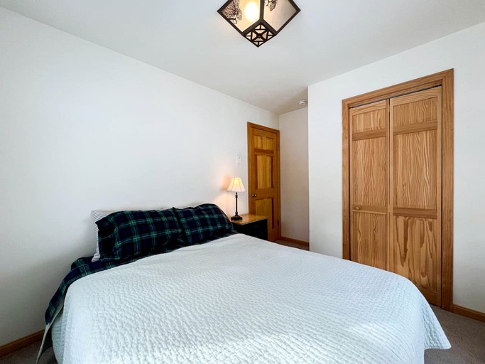 Cabins (United States of America, Fryeburg, Maine)