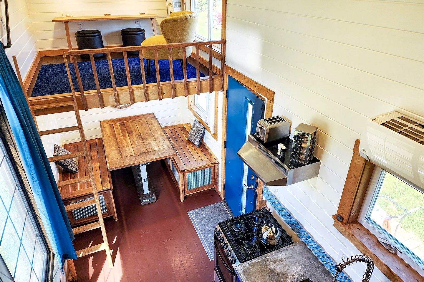 Awesome Tiny House with Rock Climbing Wall in Waldport, Oregon