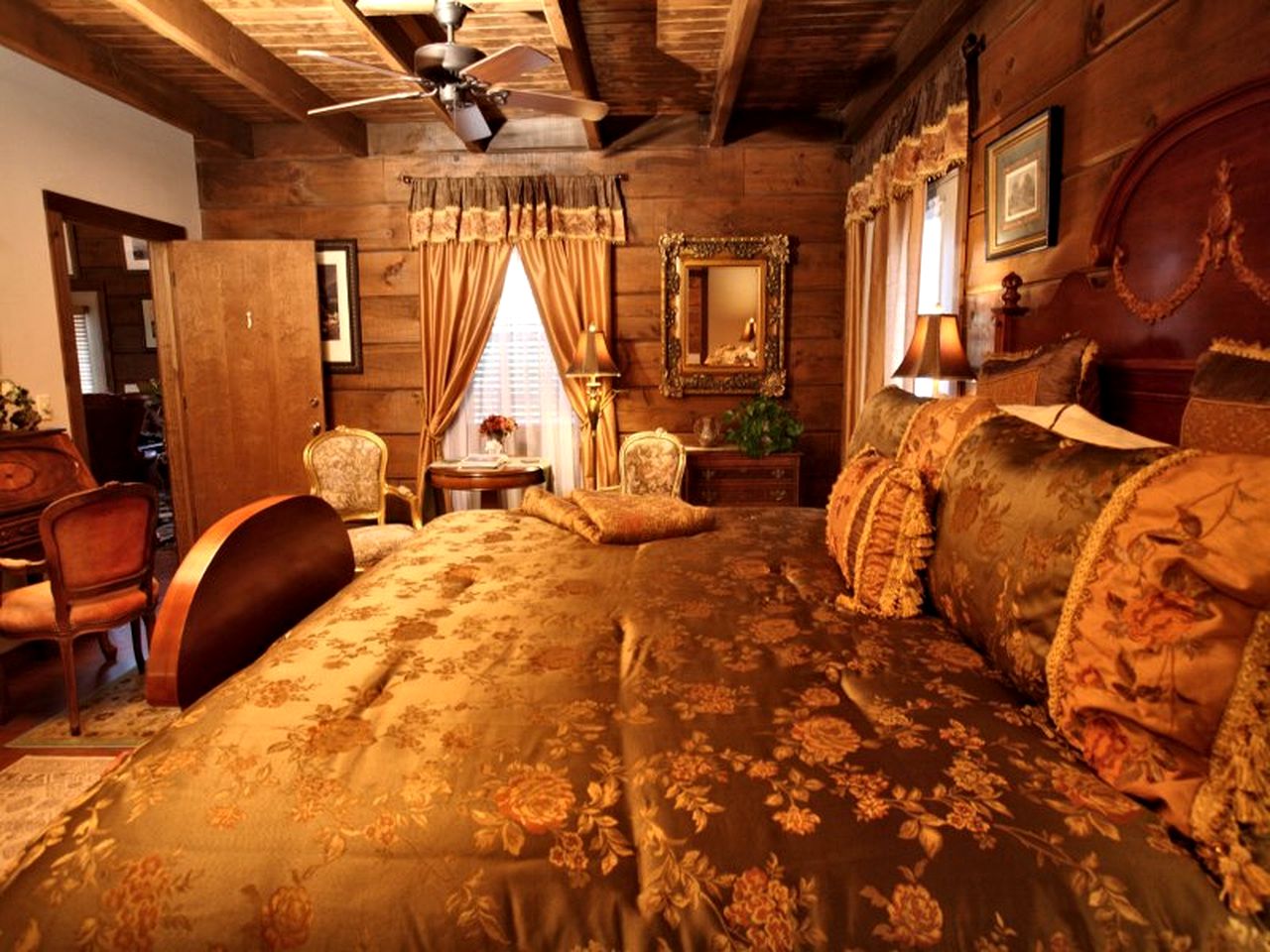 Luxury Half-Board Room Rental in the Beautiful Region of Northwest Arkansas