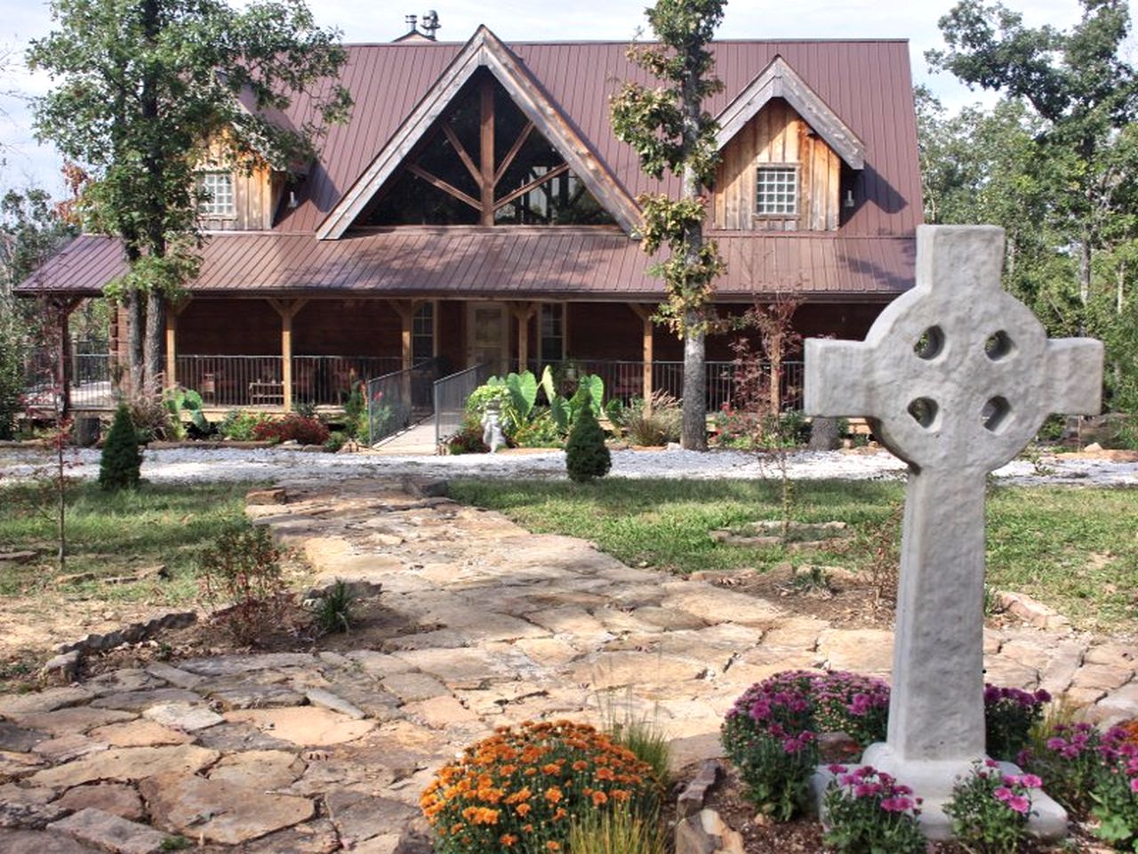 Luxury Romantic Bed and Breakfast Retreat in Northern Arkansas