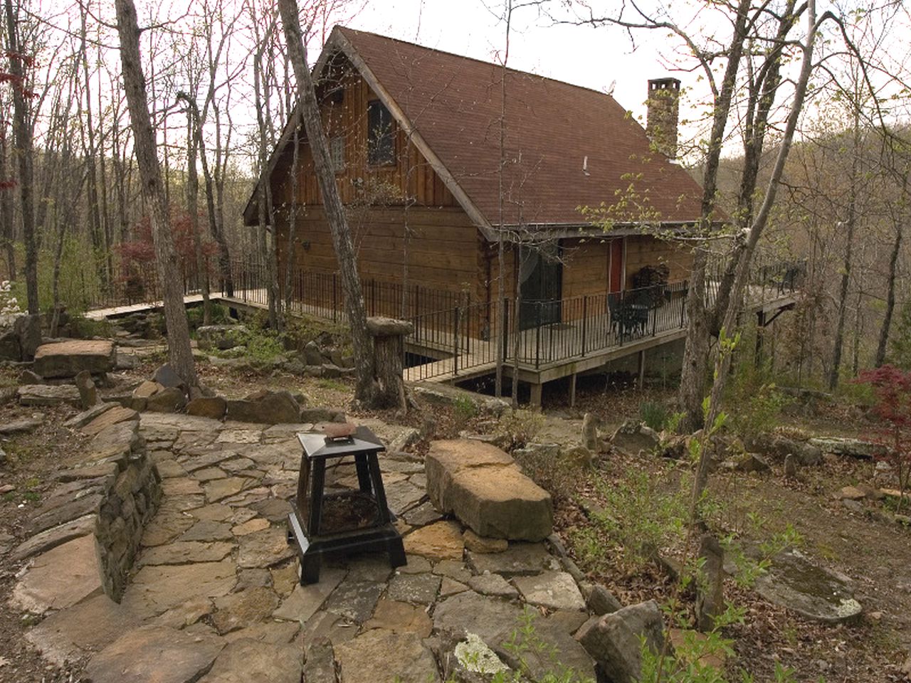 Family Cabin Vacation Getaway with Waterfall Views in Northwest Arkansas