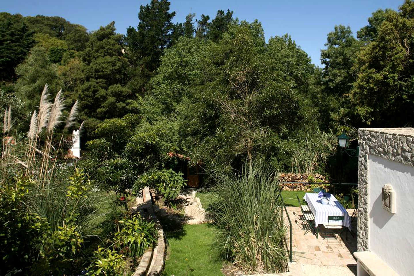 Gorgeous Cottage Rental with a Pool near Sintra in Portugal