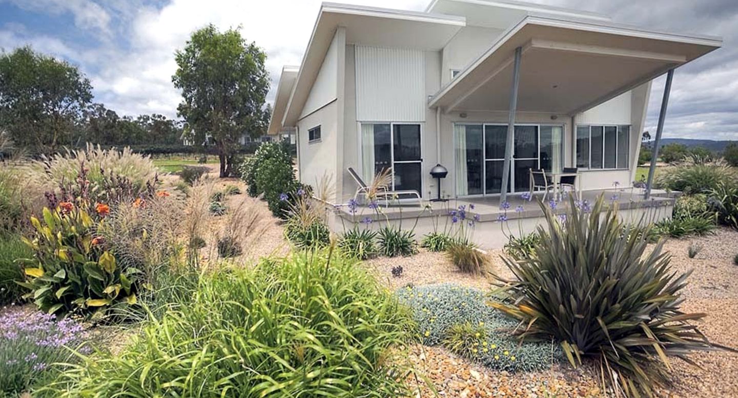 Romantic Vacation Rental with Luxury Spa Bath in Ballandean, Queensland