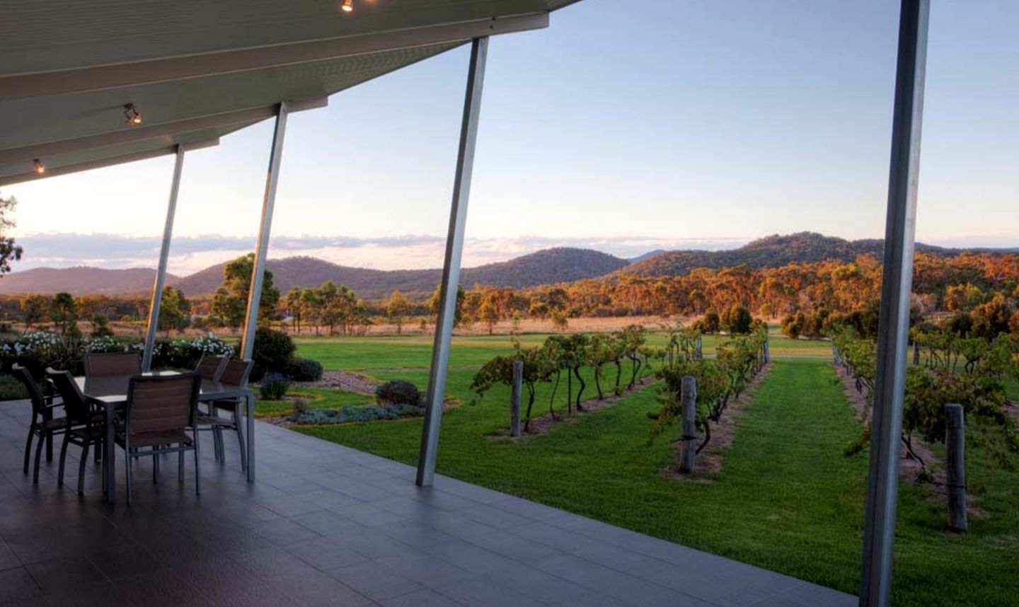 Luxury Villa in the heart of Granite Belt Wine Country Region of Queensland