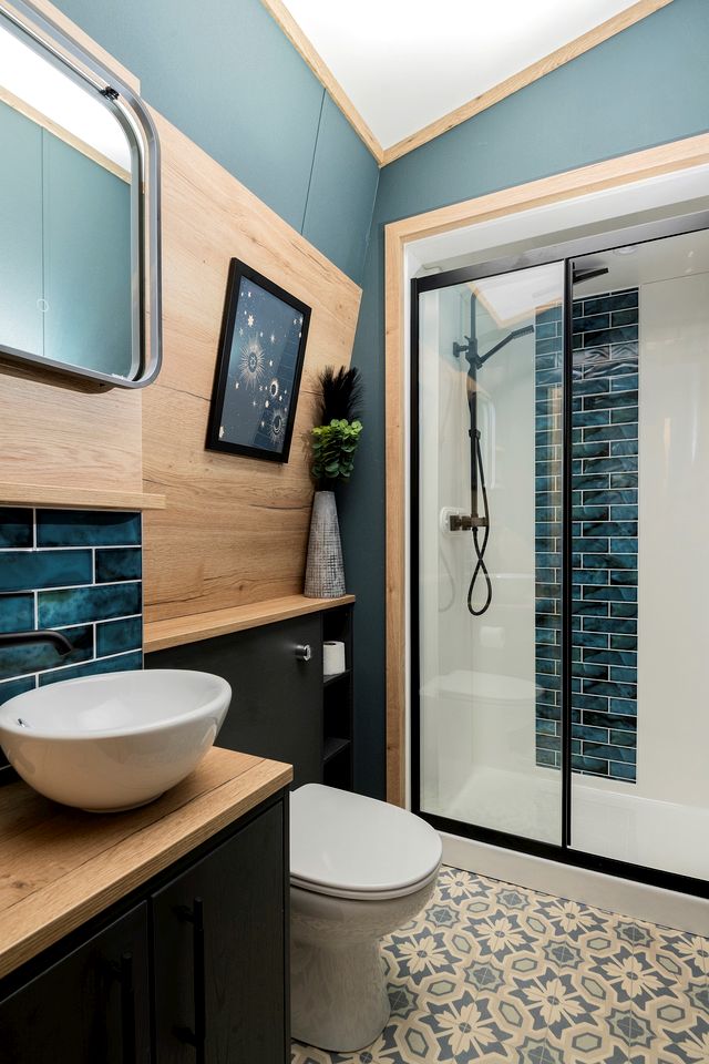 Luxury Glamping Pod with Private Hot Tub near Billing Aquadrome, Northamptonshire