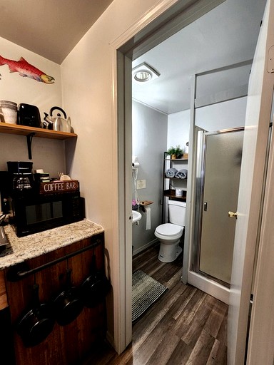 Tiny Cabin Perfect for Two in Seward, Alaska | Cabins (Seward, Alaska, United States of America)