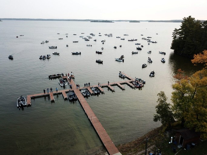 Waterfront Cabin with Amazing Sleeping Loft on Pelican Lake, Minnesota | Cabins (Orr, Minnesota, United States of America)