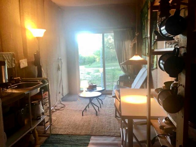 Tiny House Rental in Markdale Perfect for a Couple's Retreat in Ontario | Tiny Houses (Markdale, Ontario, Canada)