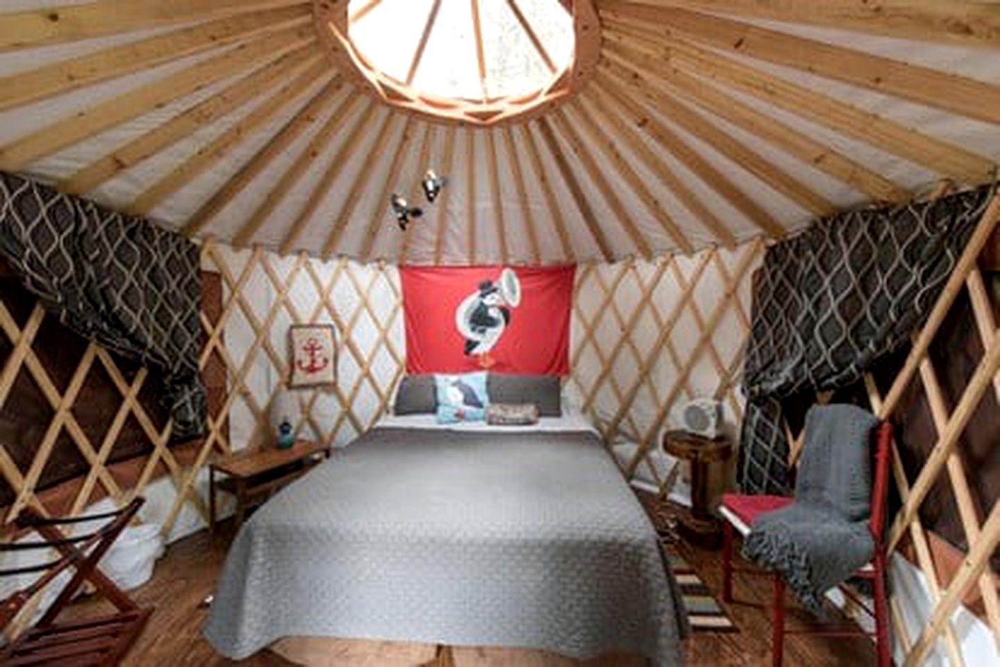 Alaskan Yurt Glamping, Perfect for a Getaway near Seward