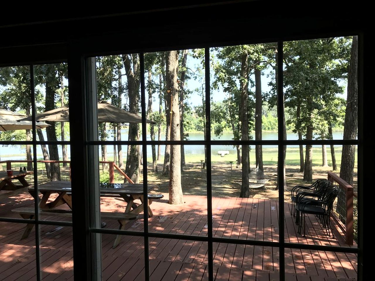 Rustic 18-Person Cabin Rental on Lake Sam Rayburn for Staycation near Houston