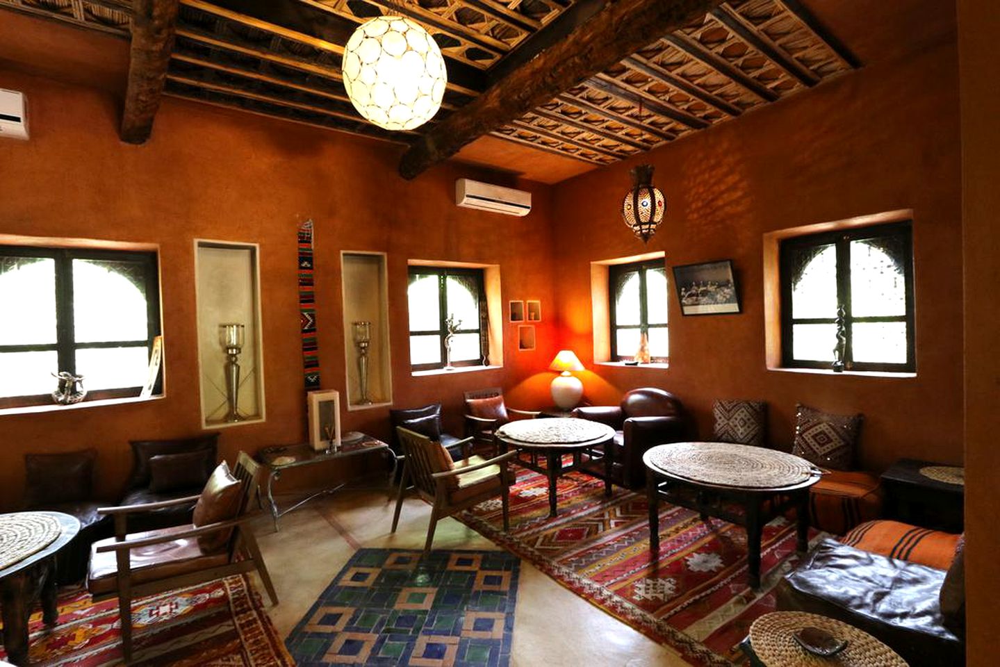 Picturesque Room Rental for a Desert Vacation near Ouarzazate, Morocco