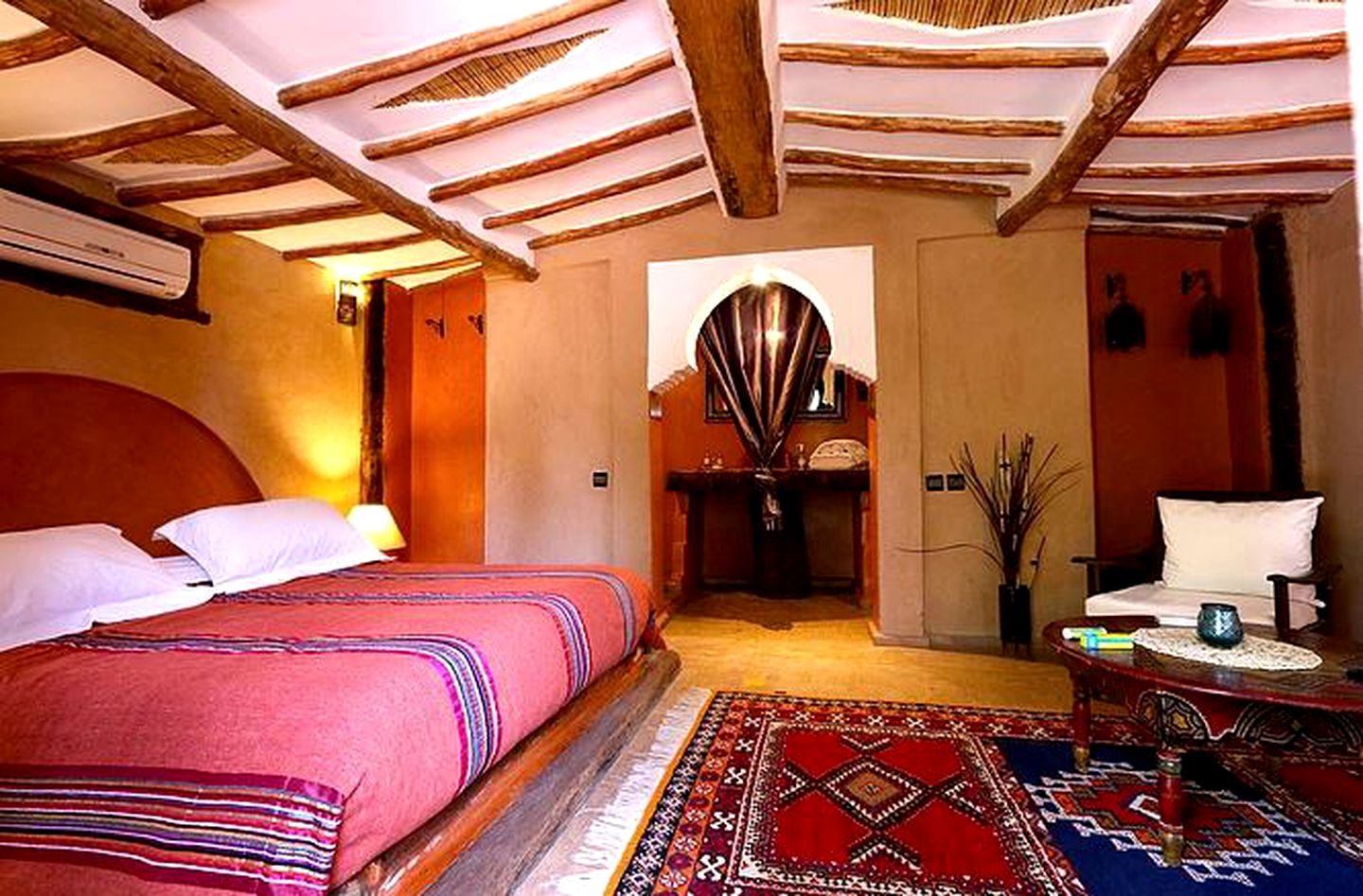 Charming Desert Oasis Accommodation for Two near Ouarzazate, Morocco