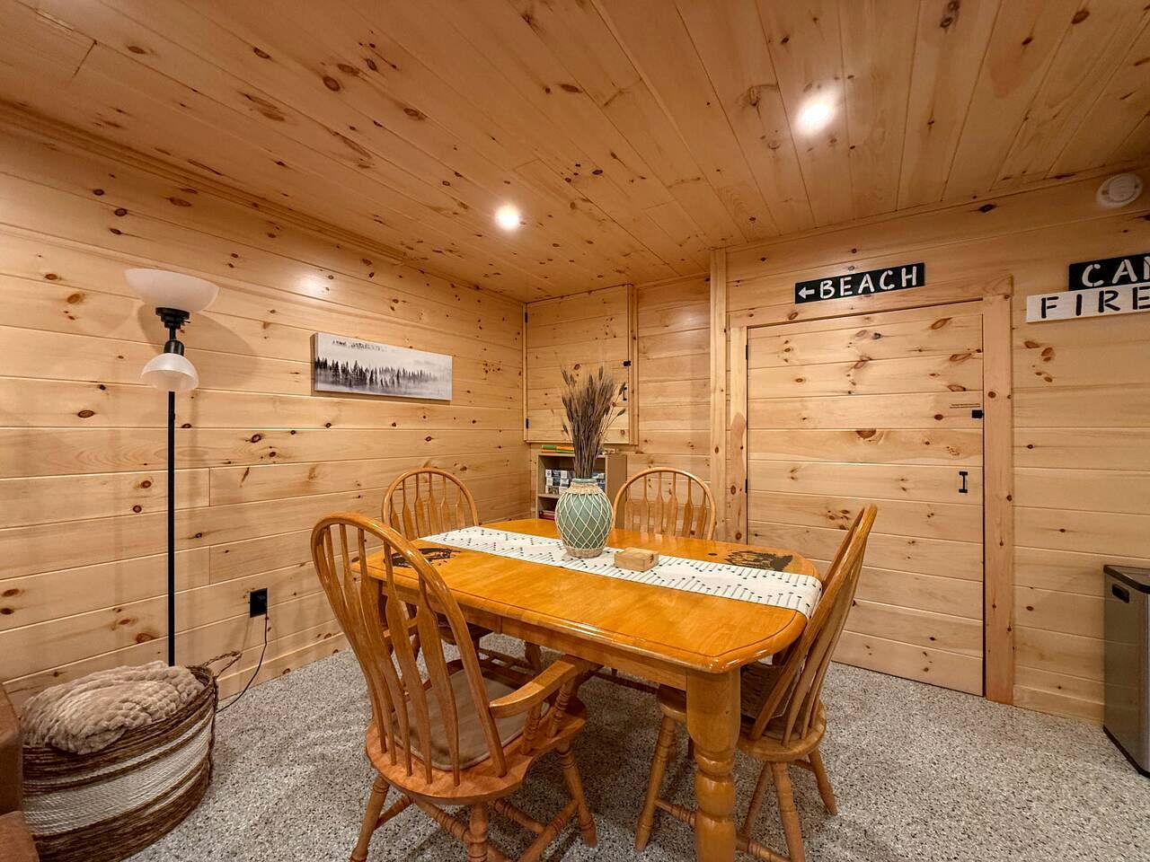 Modern Cabin Getaway Near Pequawket Pond in Conway, New Hampshire