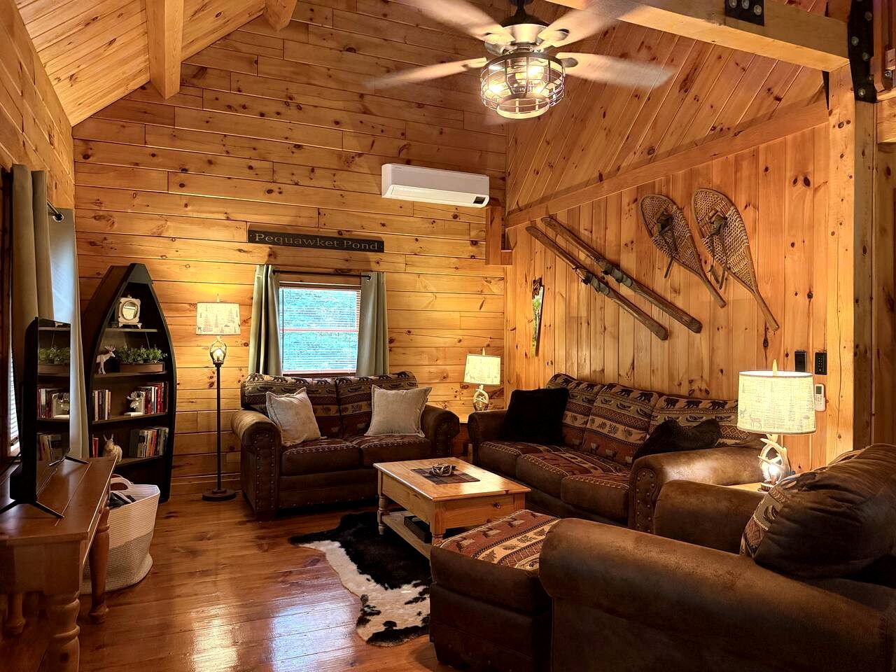 Modern Cabin Getaway Near Pequawket Pond in Conway, New Hampshire