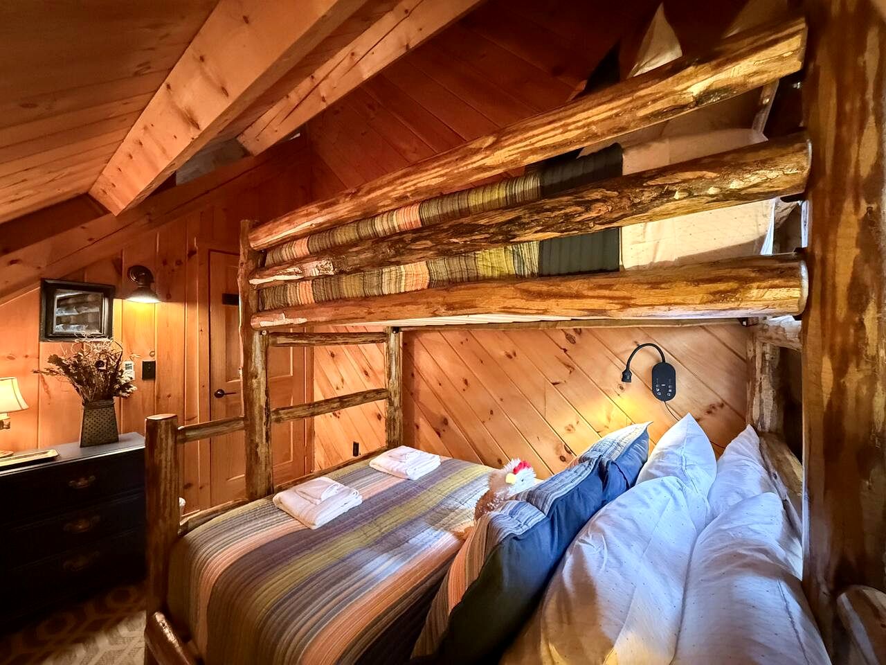 Modern Cabin Getaway Near Pequawket Pond in Conway, New Hampshire