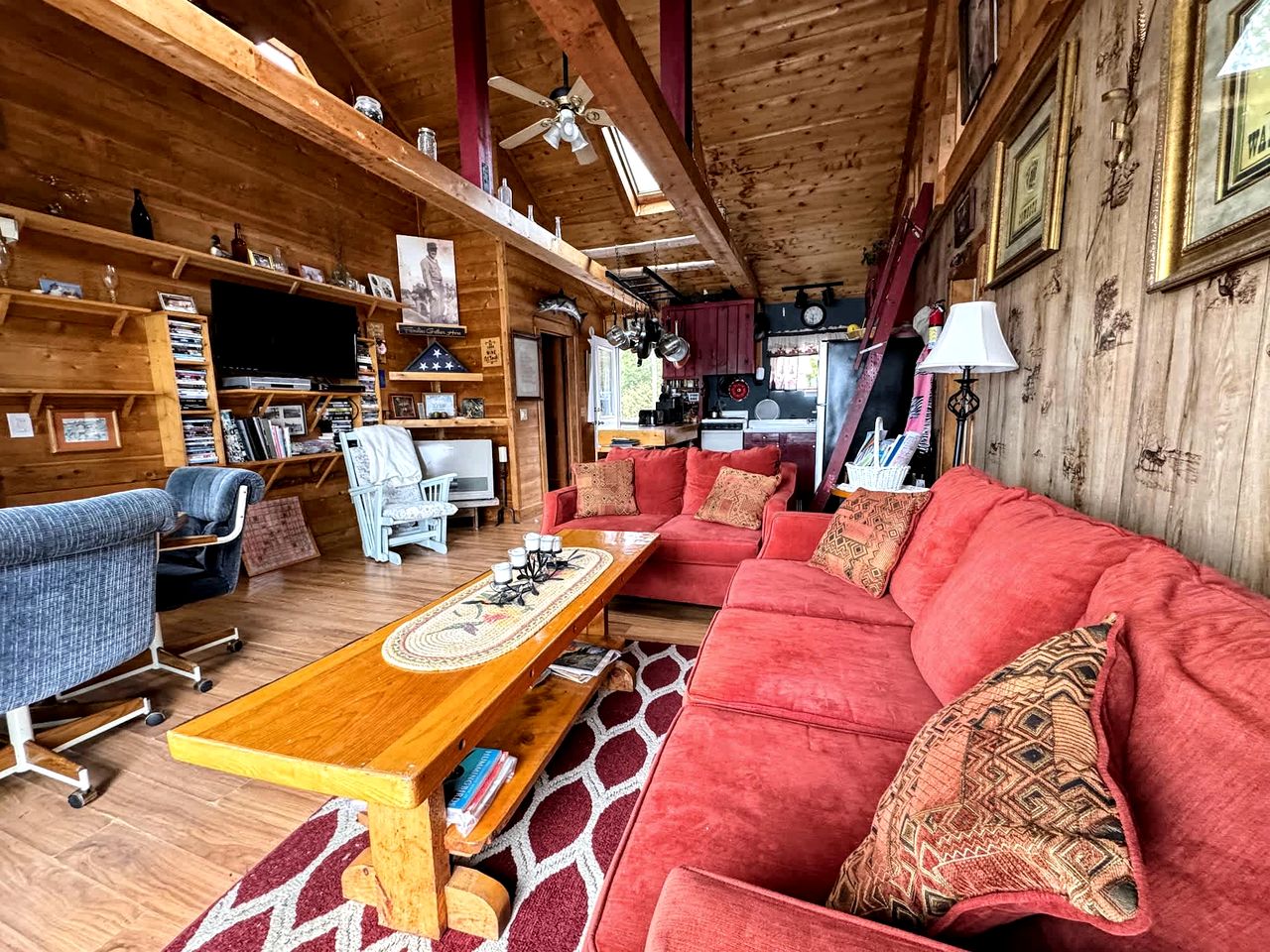 Family and Dog Friendly Lakefront Cabin in Maine near Tidal Falls and Kisma Preserve