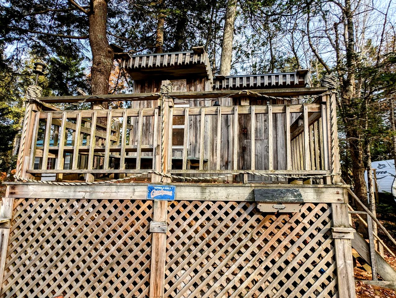 Family and Dog Friendly Lakefront Cabin in Maine near Tidal Falls and Kisma Preserve