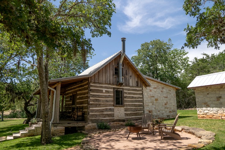 Cabins (United States of America, New Ulm, Texas)