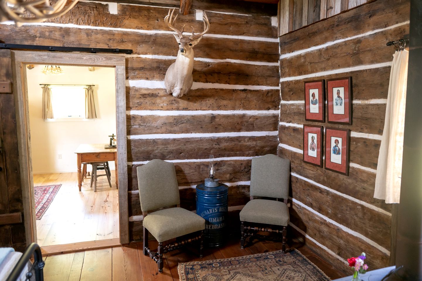 Charming Historic Cabin with Wood-Burning Stove near StarHill Farms in Texas