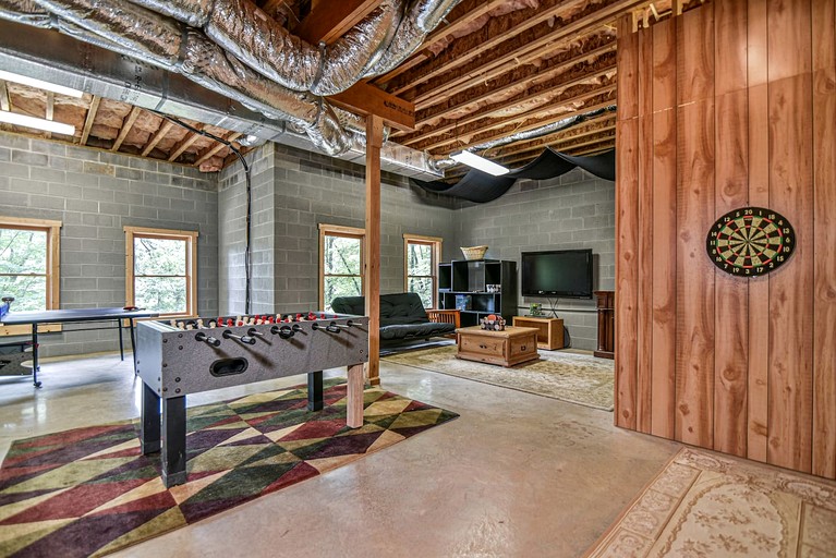 Cabins (United States of America, Old Fort, North Carolina)