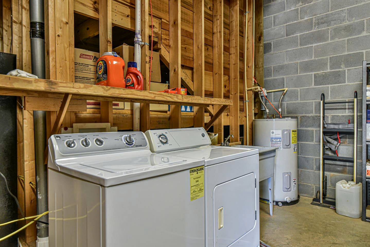 Stunning Mountain Cabin with Hot Tub and Game Room Near Asheville in Old Fort, NC