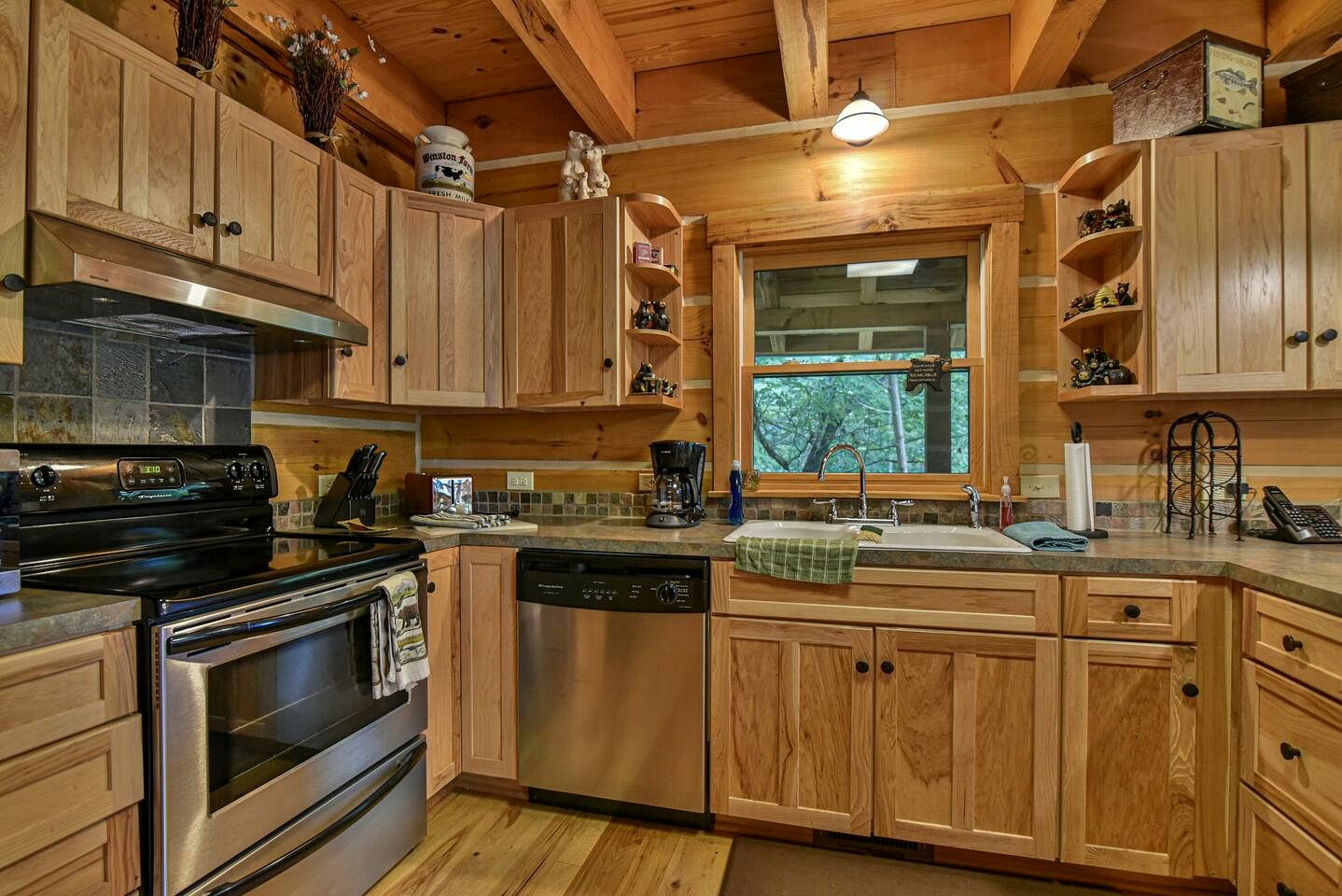 Stunning Mountain Cabin with Hot Tub and Game Room Near Asheville in Old Fort, NC