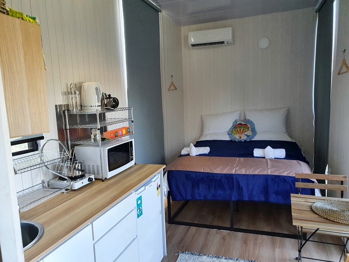 Tiny Houses (Australia, Canowindra, New South Wales)