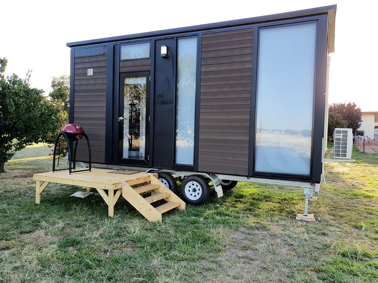 Charming Tiny Home on a Farm for a Romantic Getaway in NSW