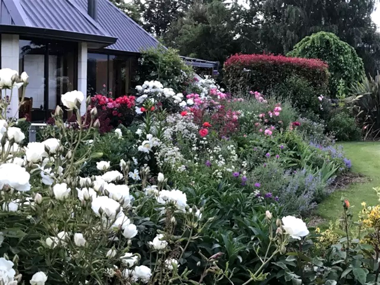 Charming Four-Person Holiday Accommodation in the Hakataramea Valley of New Zealand