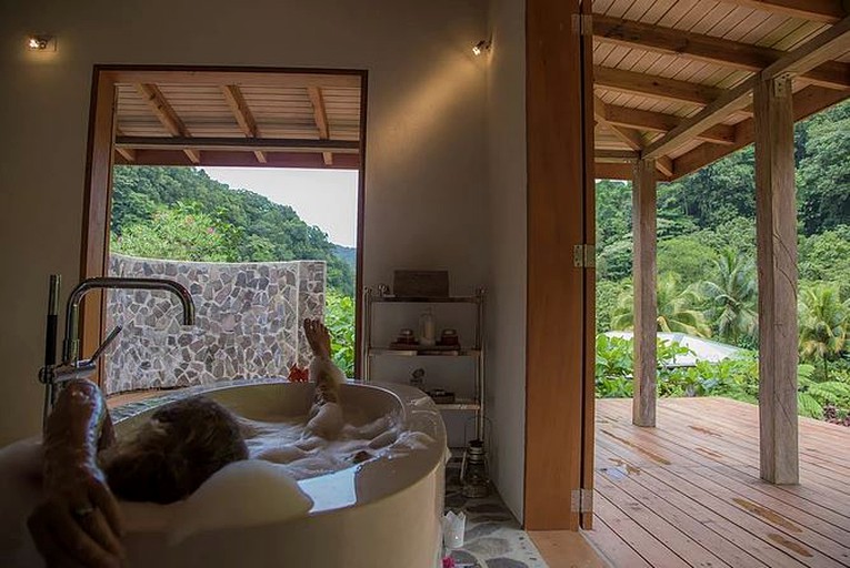 Vacation Rentals (Rosalie, Saint David, Dominica)