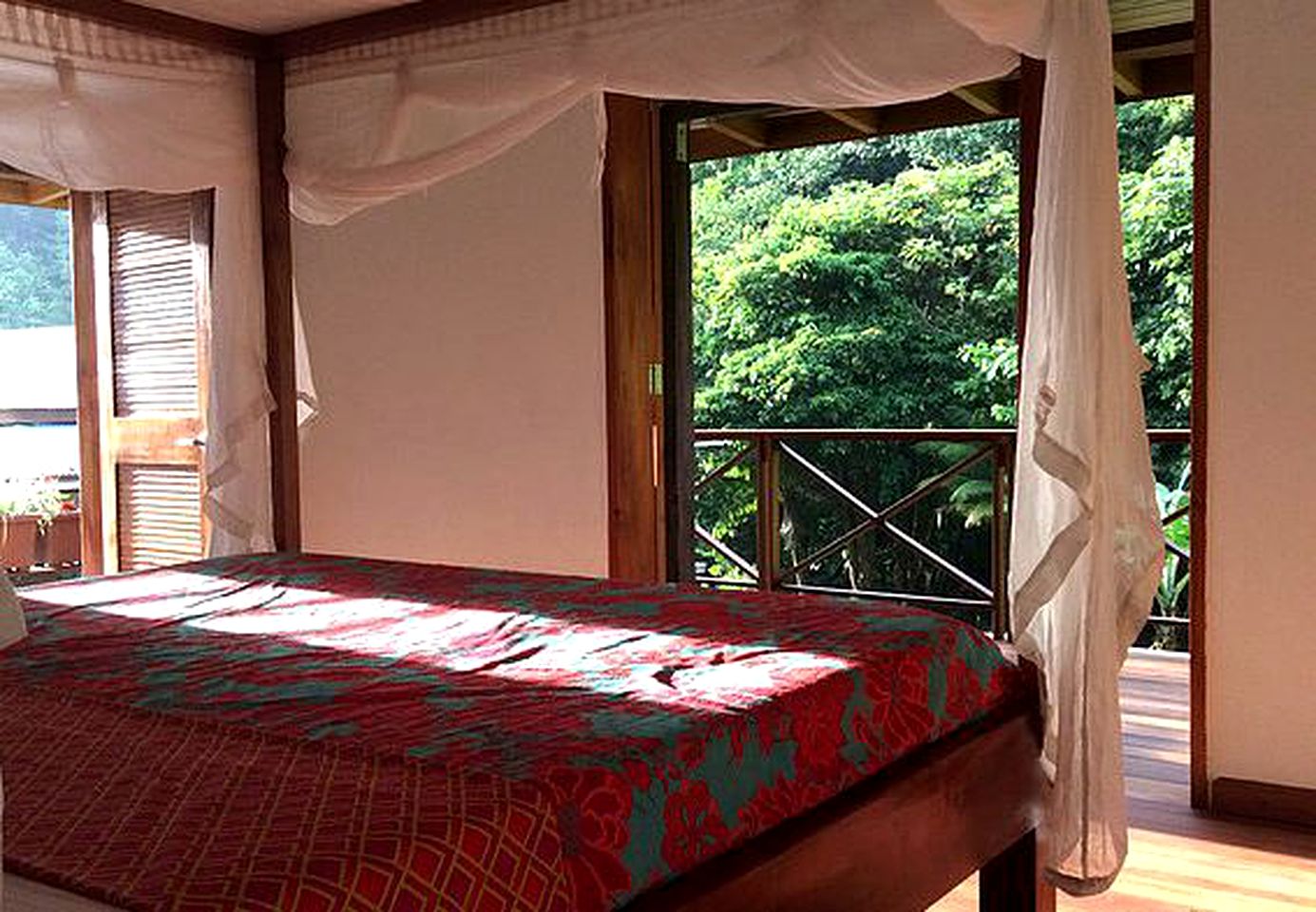 Gorgeous Tropical Cottage for a Romantic Getaway in Saint David, Dominica