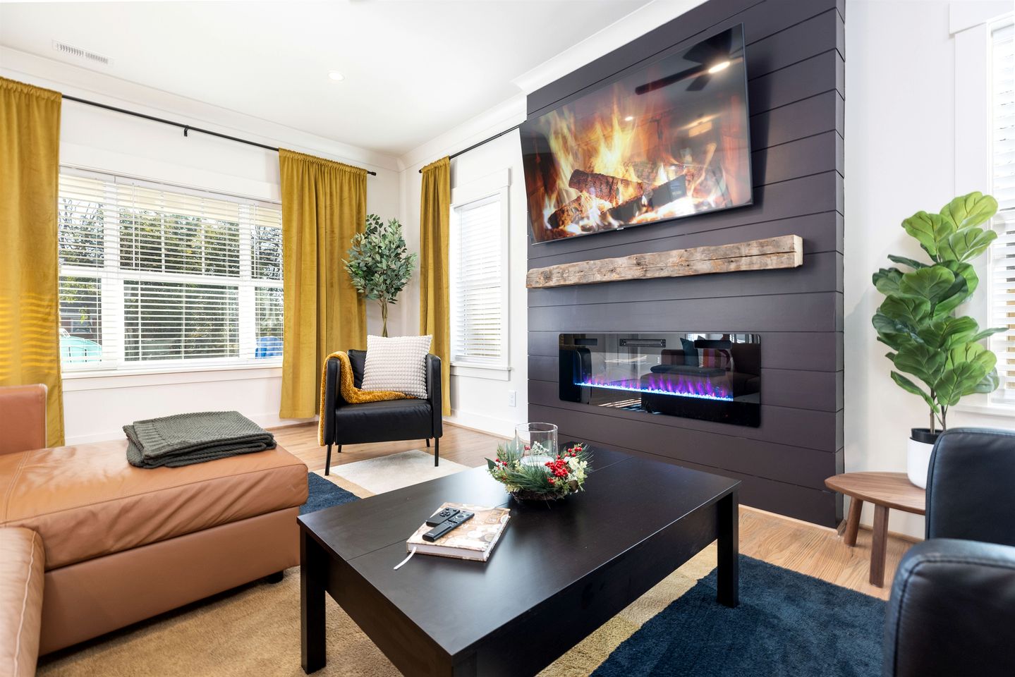 Luminous Urban Vacation Rental Haven near Catawba River in North Carolina