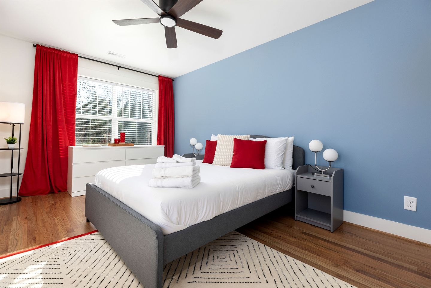 Luminous Urban Vacation Rental Haven near Catawba River in North Carolina