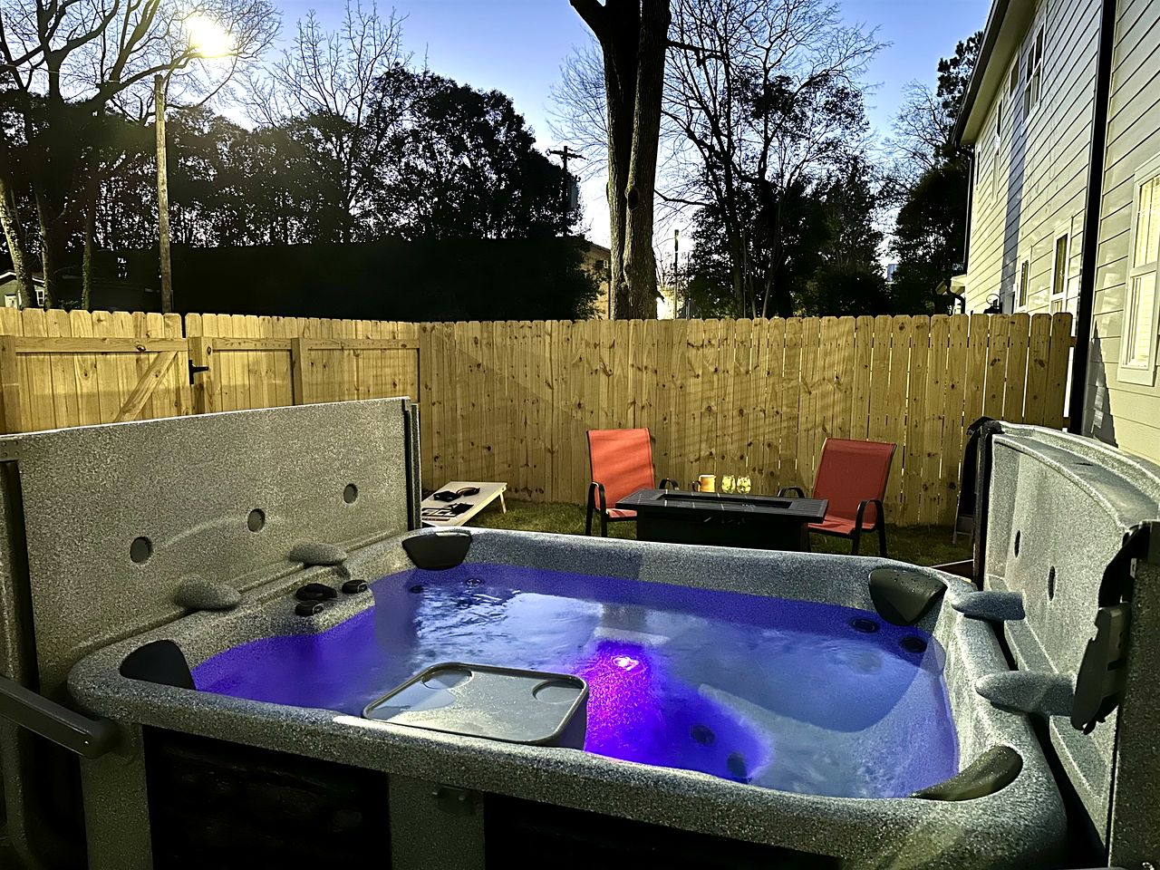 Luminous Urban Vacation Rental Haven near Catawba River in North Carolina