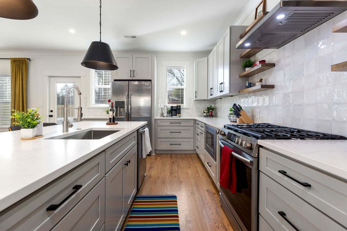 Luminous Urban Vacation Rental Haven near Catawba River in North Carolina